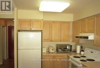 750 Bay St. in Toronto, ON - Building Photo - Building Photo