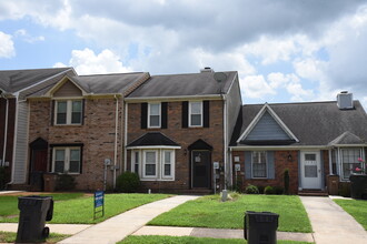 1703 Brookline Ave SW in Decatur, AL - Foto de edificio - Building Photo