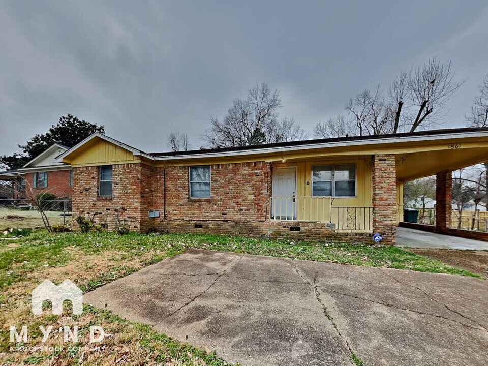1861 Warner Ave in Memphis, TN - Building Photo