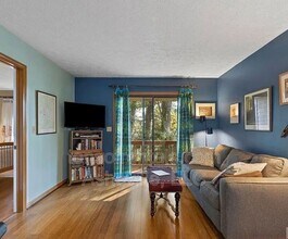 581 Courtwood Ln in Hendersonville, NC - Building Photo - Building Photo