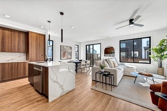 1102 Emilia Ave in Lowell, AR - Building Photo - Building Photo