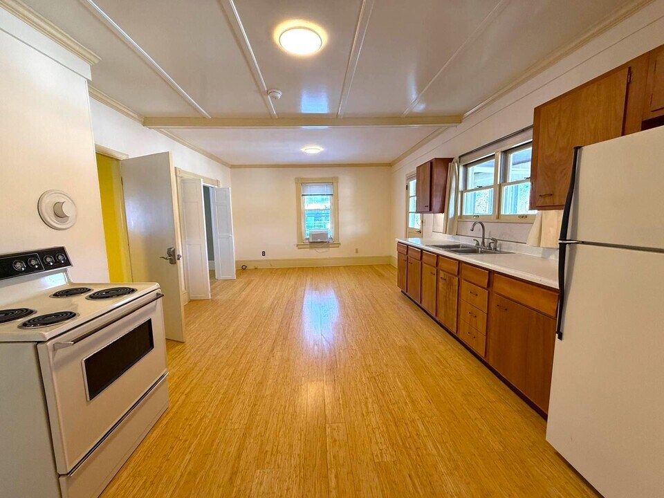 152 Furnace St, Unit 3 in North Adams, MA - Building Photo