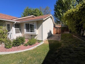 7332 W Devonwood Dr in Boise, ID - Building Photo - Building Photo