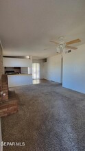 601 White Cliffs Dr in El Paso, TX - Building Photo - Building Photo