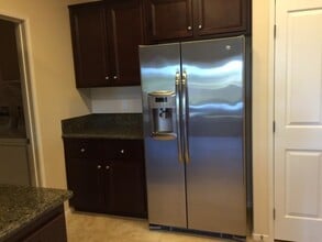 11130 Taloncrest Way, Unit 17 in San Diego, CA - Building Photo - Building Photo