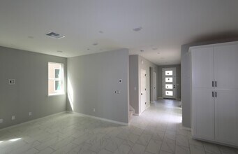 2982 Melo Pearl St in Sacramento, CA - Foto de edificio - Building Photo