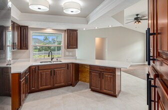 257 Bunker Rd in Rotonda West, FL - Foto de edificio - Building Photo