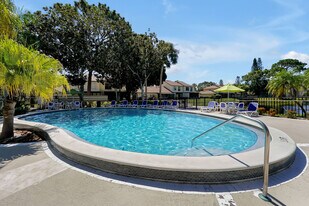 Park Village in Melbourne, FL - Building Photo