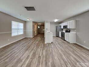 325 Cayman Way in Charlotte, NC - Building Photo - Building Photo