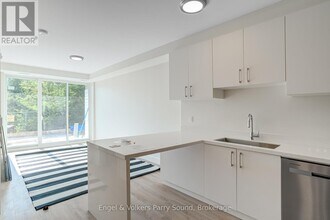 51-351 George St in Parry Sound, ON - Building Photo - Building Photo
