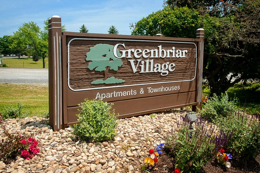 Greenbriar Village in Pittsburgh, PA - Building Photo