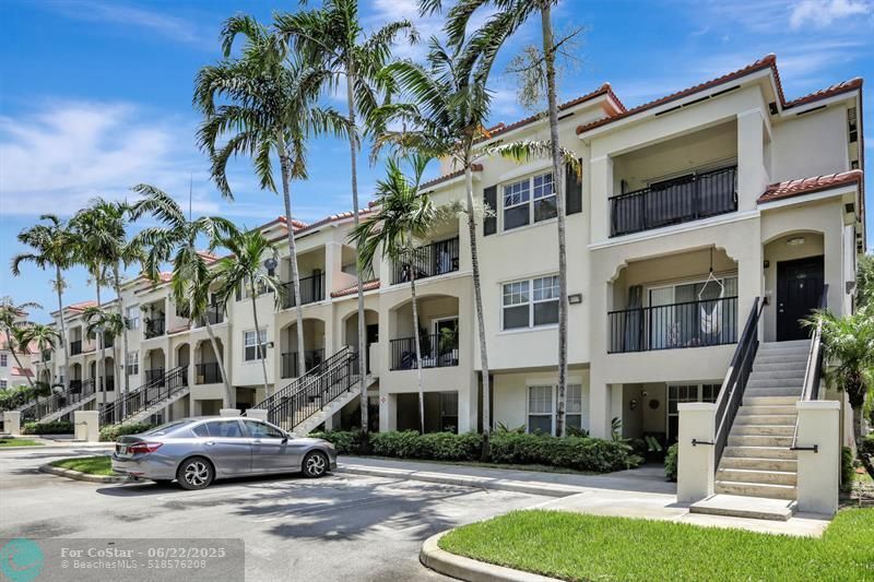 5960 W Sample Rd in Coral Springs, FL - Building Photo