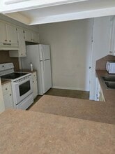 201 Regency Ave in Victoria, TX - Building Photo - Building Photo