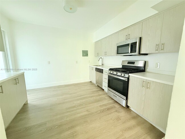 property at 9270 E Bay Harbor Dr