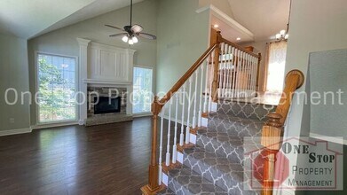 711 Furlong Dr in Raymore, MO - Building Photo - Building Photo