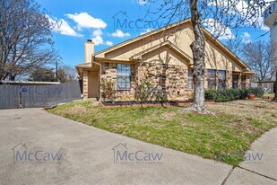 2813 Newkirk Ct in Euless, TX - Building Photo