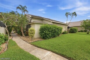 13366 Fox Chapel Ct in Ft. Myers, FL - Building Photo