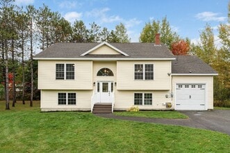 21 Yankee Ave in Bangor, ME - Building Photo - Building Photo