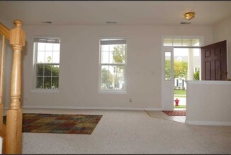 2486 Georgetown Cir in Aurora, IL - Building Photo - Building Photo