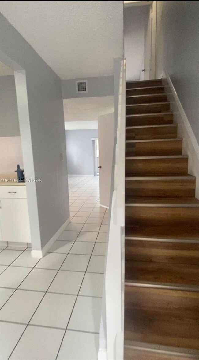 2690 W 76th St in Hialeah, FL - Building Photo - Building Photo