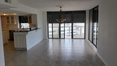 3000 N Atlantic Ave in Daytona Beach, FL - Building Photo - Building Photo