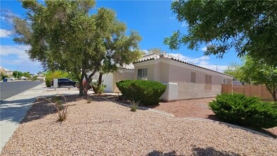 2535 New Salem Ave in Henderson, NV - Building Photo - Building Photo