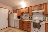 157 E Welcome Ave, Unit 1 in Mankato, MN - Building Photo - Building Photo