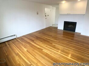 50 Evergreen St, Unit 32 in Boston, MA - Foto de edificio - Building Photo