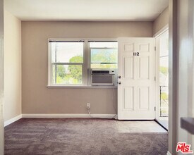 112 N Lincoln St in Burbank, CA - Building Photo - Building Photo