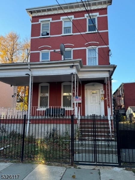 212 N 7th St in Newark, NJ - Building Photo