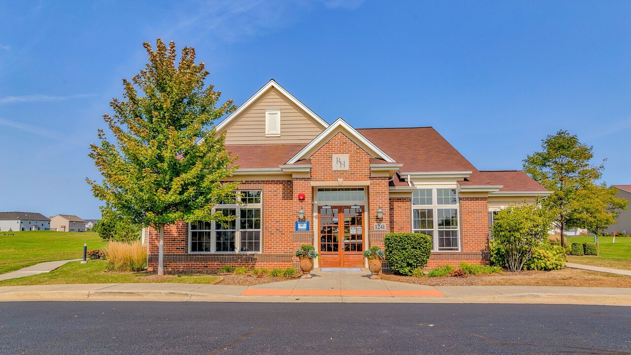 Randall Highlands in North Aurora, IL - Building Photo