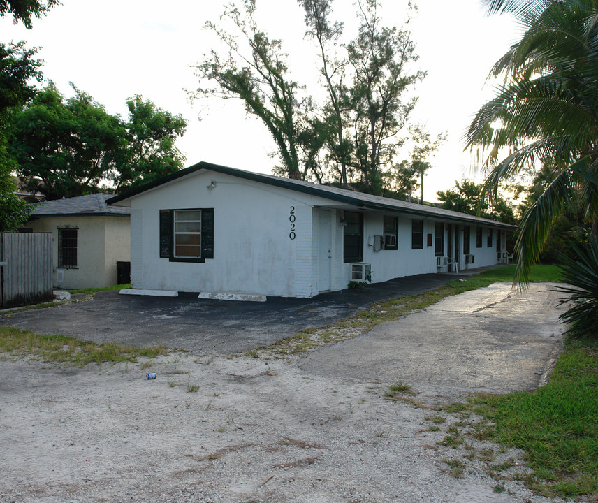 2020 Miami Rd in Fort Lauderdale, FL - Foto de edificio