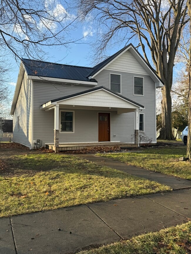 202 Oak St in Linden, MI - Building Photo - Building Photo