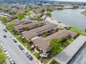 Marina Gardens in San Mateo, CA - Building Photo - Building Photo