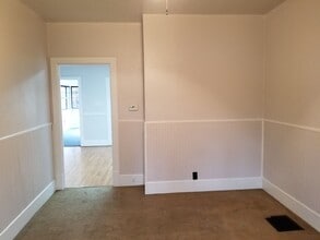 1054 8th Ave in Brackenridge, PA - Building Photo - Building Photo