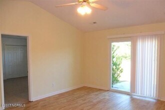206 Faison Ln in Hubert, NC - Building Photo - Building Photo