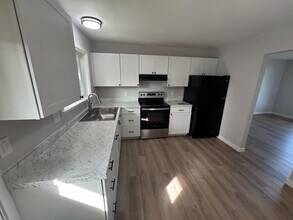 10819 NE 6th St in Vancouver, WA - Building Photo - Building Photo