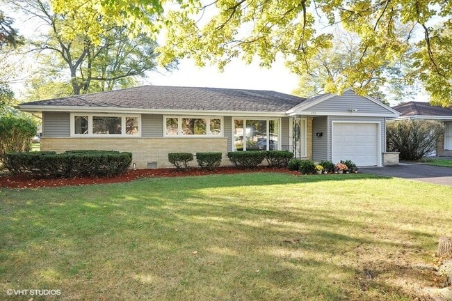 property at 2313 Robincrest Ln