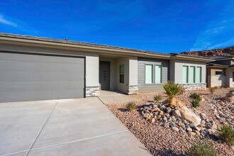 3717 Church Rocks Dr in Saint George, UT - Building Photo - Building Photo