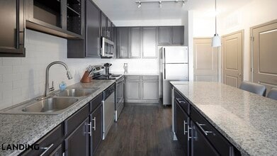 1200 Brookwood Dr, Unit 344 in Little Rock, AR - Building Photo - Building Photo