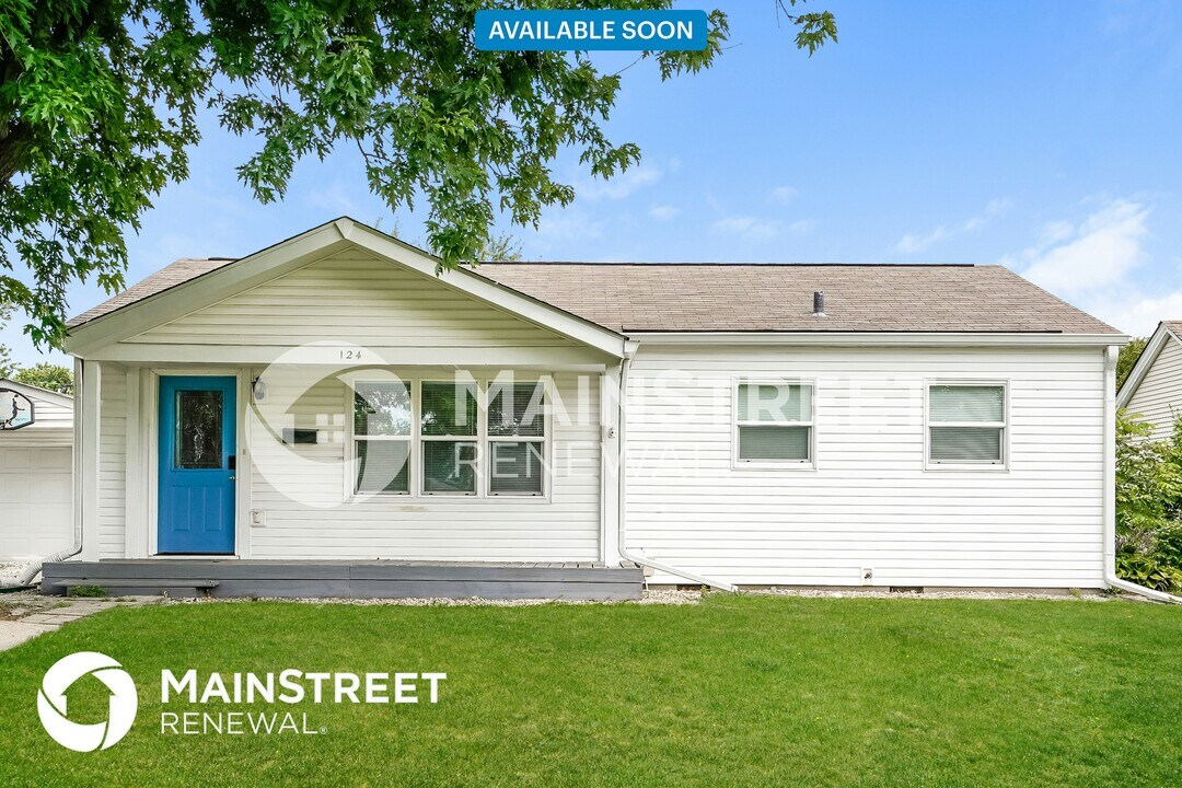 124 Rose Ln in Greenwood, IN - Building Photo