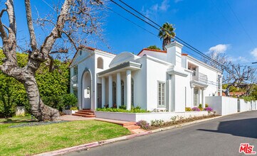 158 S Anita Ave in Los Angeles, CA - Building Photo - Building Photo