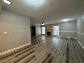 2748 Heritage Ct in Las Vegas, NV - Building Photo - Building Photo