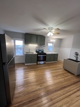 25 Babbitt St, Unit 3 in New Bedford, MA - Building Photo - Building Photo