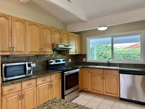 1558 Bertram St in Honolulu, HI - Building Photo - Building Photo