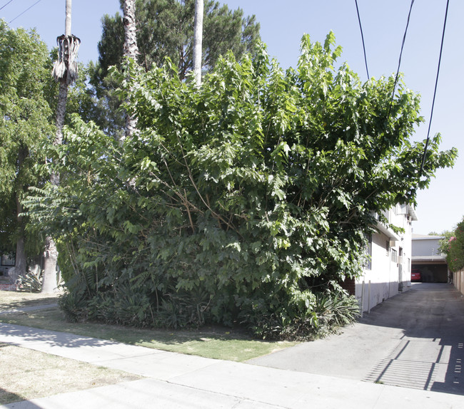 11741 Kittridge St in North Hollywood, CA - Building Photo - Building Photo