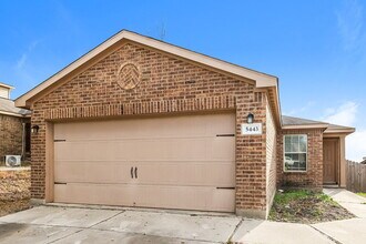 5443 Chase Canyon in San Antonio, TX - Building Photo - Building Photo