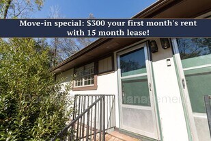 2425 Ashmore Ave in Chattanooga, TN - Building Photo