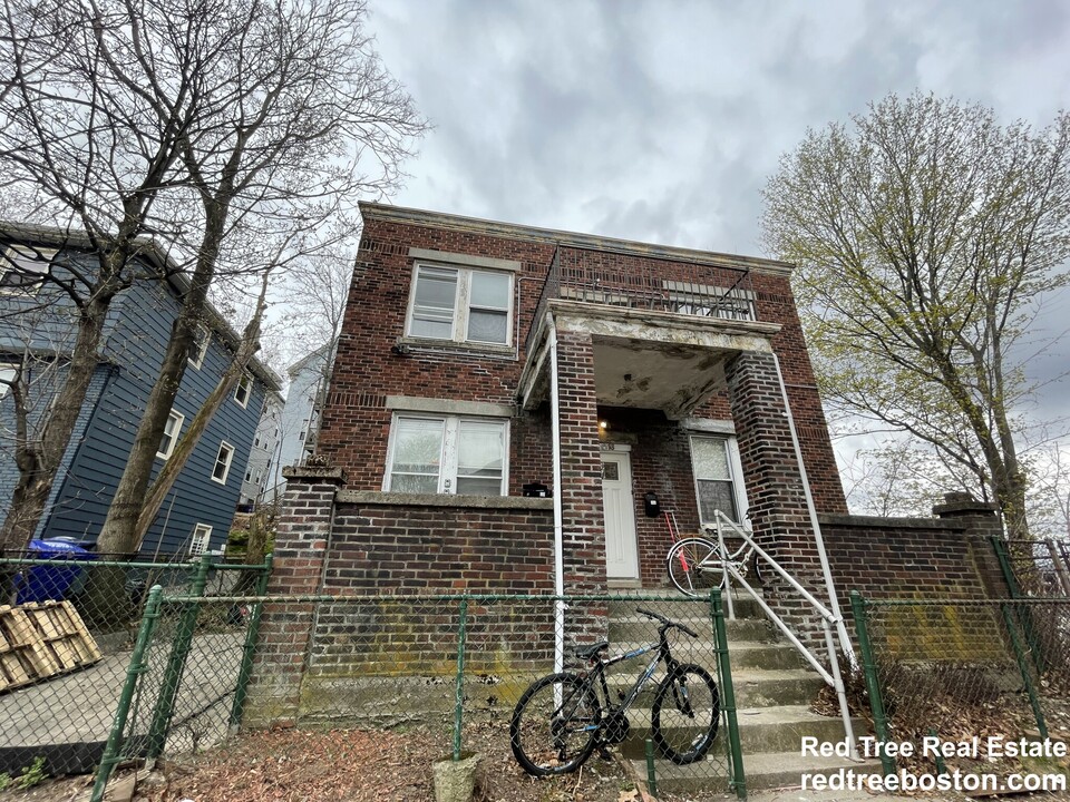 16 Copenger St, Unit 2 in Roxbury Crossing, MA - Foto de edificio