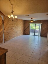 6963 SW 40th St in Miramar, FL - Building Photo - Building Photo